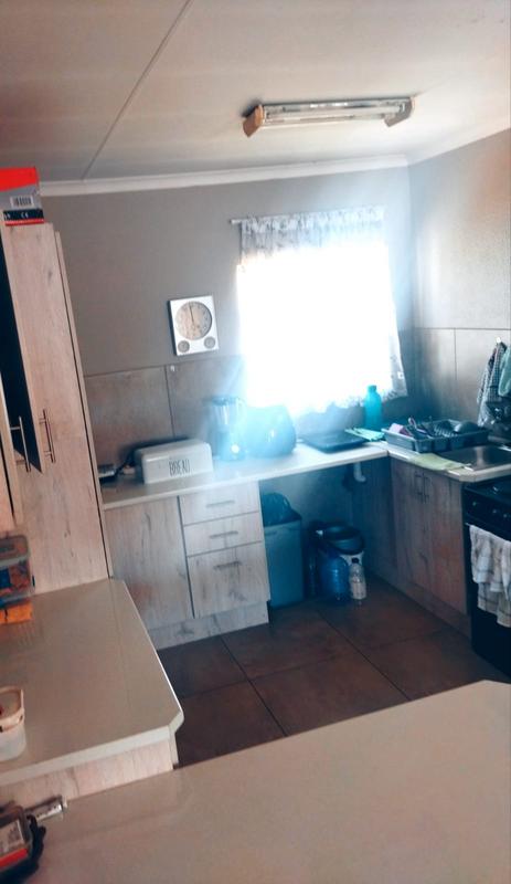 To Let 2 Bedroom Property for Rent in Kannoniers Park North West